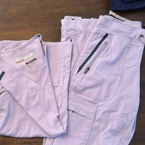 Size extra small scrub set. Lilac color. Greys anatomy brand